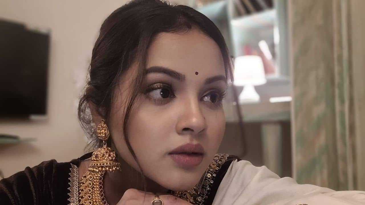 Nabanita Das on Sindoor Khela: খেললেন না সিঁদুর; জিতুর সঙ্গে বিচ্ছেদের পর পুরনো জামাকাপড়-ফোনও ত্যাগ করেছেন নবনীতা