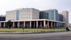 AIIMS-এ চাকরির দারুণ সুযোগ, দ্বাদশ শ্রেণি উত্তীর্ণরাও করতে পারেন আবেদন AIIMS-এ চাকরির দারুণ সুযোগ, দ্বাদশ শ্রেণি উত্তীর্ণরাও করতে পারেন আবেদন