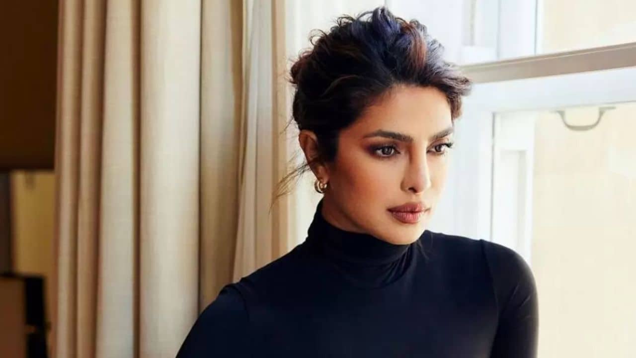 Priyanka Chopra: বহু দিন পর ভারতে ঢুকতেই এ কেমন ব্যবহার প্রিয়াঙ্কার সঙ্গে!