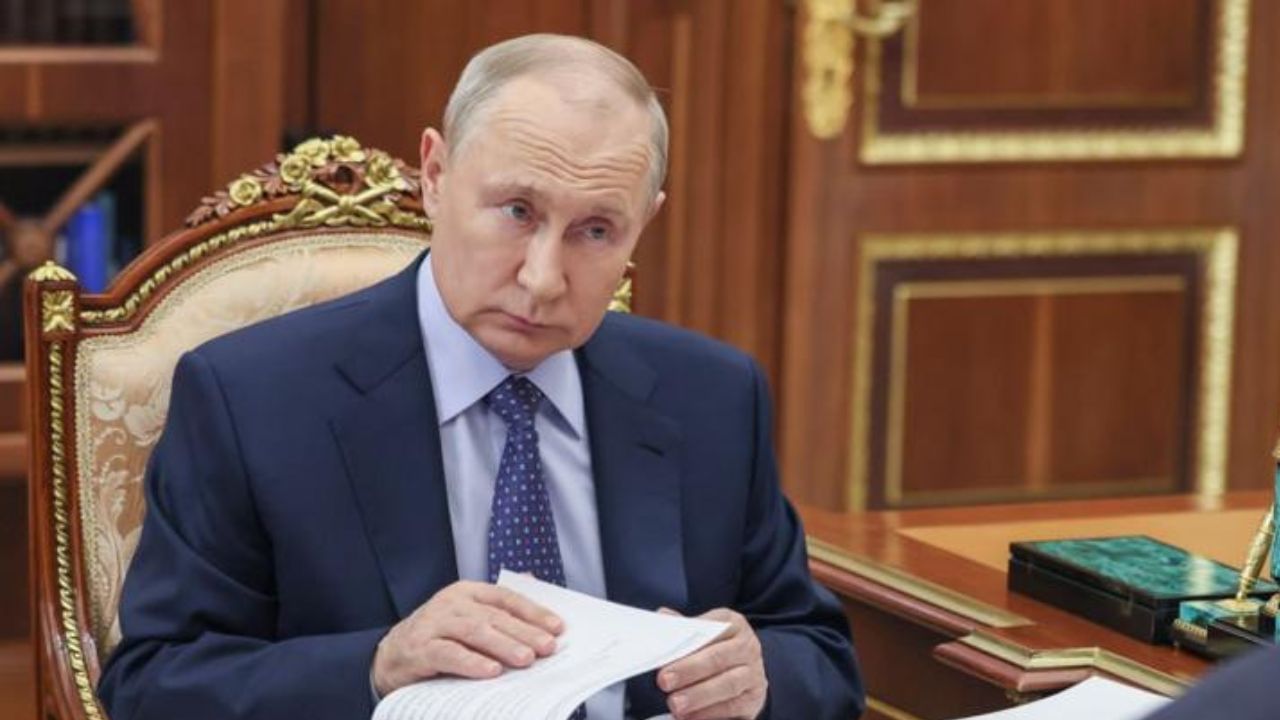 Vladimir Putin: এবারের নির্বাচনে নির্দল হয়ে লড়বেন ভ্লাদিমির পুতিন! এমন কেন সিদ্ধান্ত?