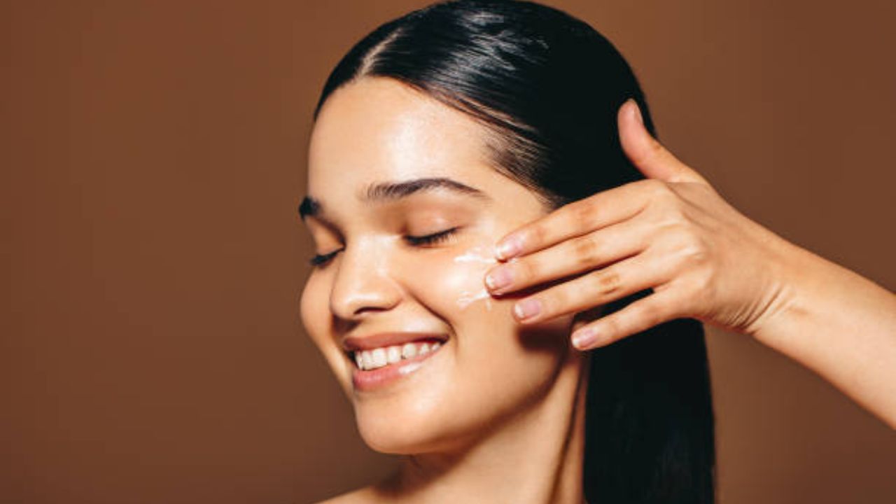 Skin Care Tips পুজোর বাকি আর ৬ দিন, শেষ মুহূর্তে ত্বকের যত্ন নেবেন যে