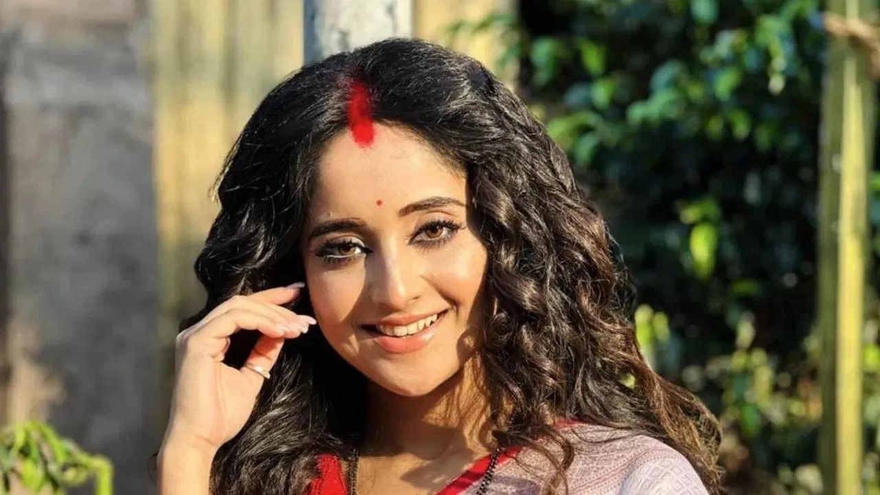 Soumitrisha Kundu: 'আজ শুটিং বাতিল', ঘুম থেকে না ওঠার শত বাহানা সৌমিতৃষার