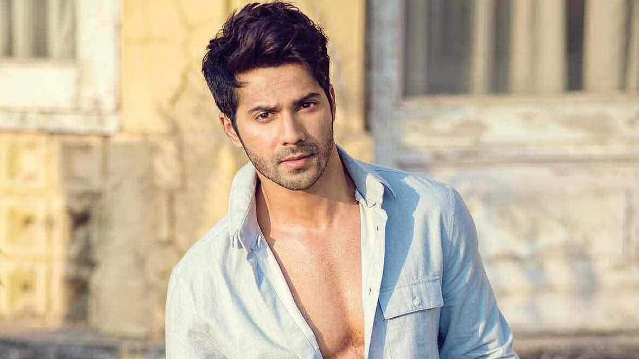 Varun Dhawan: বুক ঢাকতে তরমুজ, বরুণের পোস্ট দেখে অবাক নেটপাড়া...