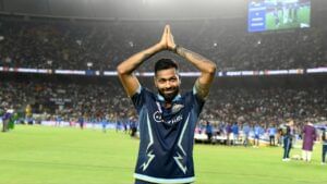 IPL 2024, Hardik Pandya: শেষ মুহূর্তে খেলা বদল, হার্দিক থাকলেন গুজরাটেই IPL 2024, Hardik Pandya: শেষ মুহূর্তে খেলা বদল, হার্দিক থাকলেন গুজরাটেই
