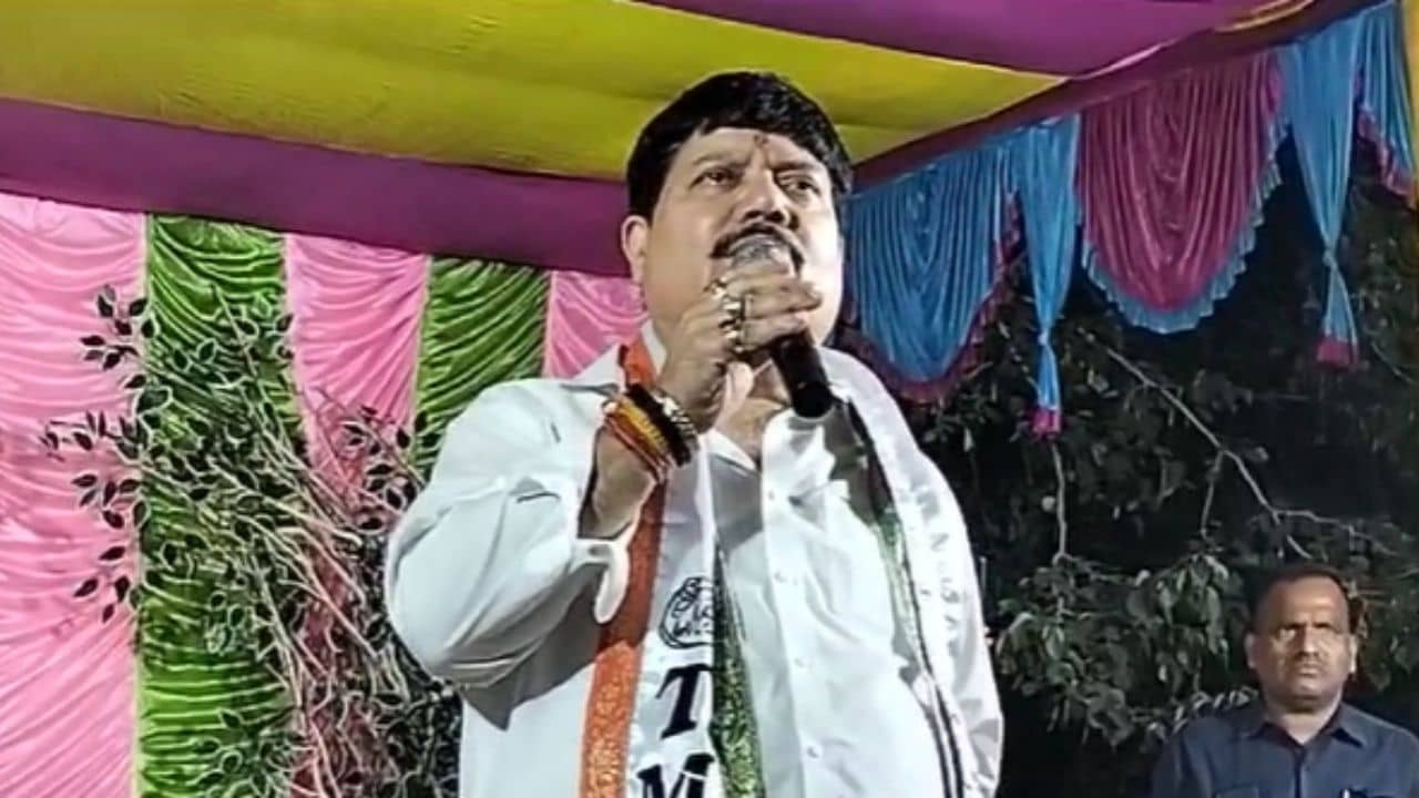 Arjun Singh: ‘জ্ঞান দিলে মাস্টারমশাইয়ের কলার ধরলে হবে না’, তৃণমূল কর্মীদের ‘গাণ্ডীব শিক্ষা’ অর্জুনের