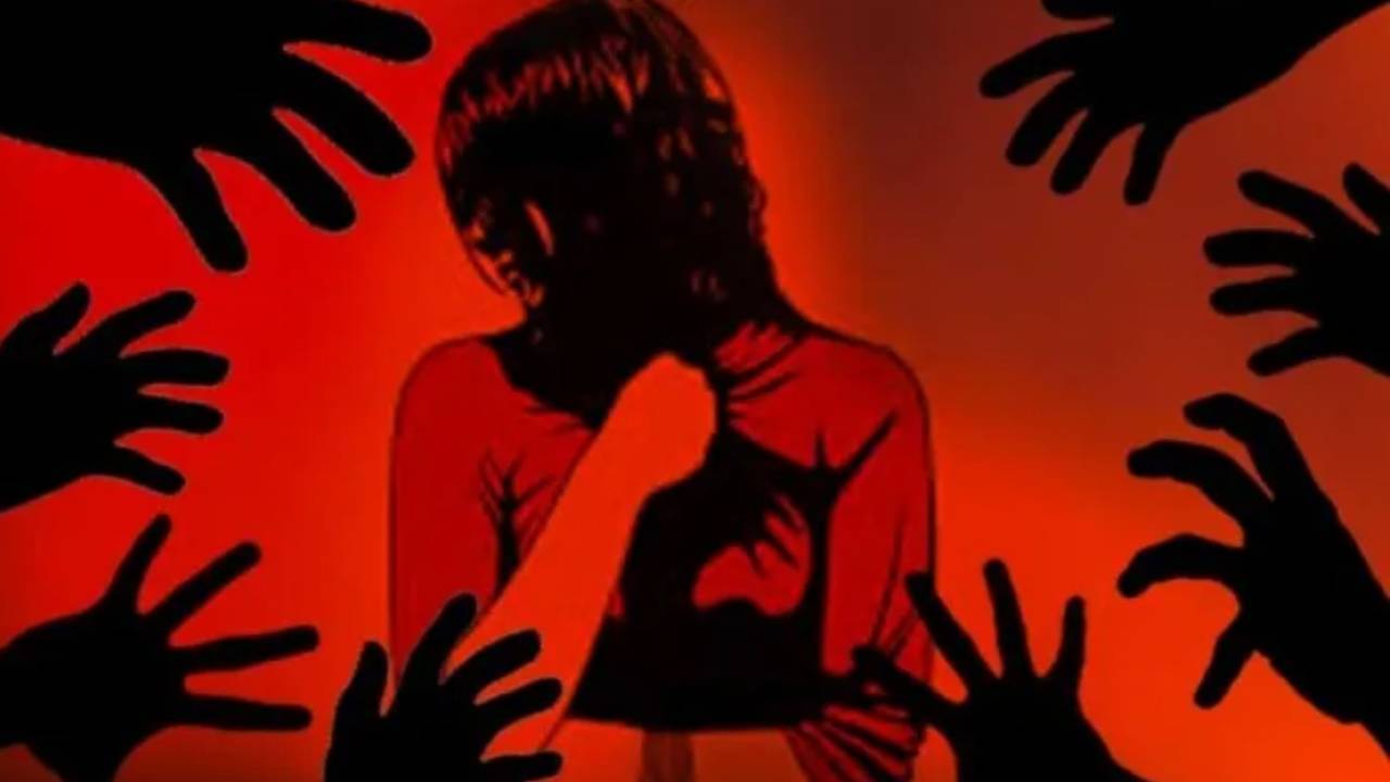 Physical Assault: জন্মদিনে ধর্ষণ প্রেমিক ও বন্ধুদের, যাঁরা রক্ষাকর্তা হয়ে এসেছিলেন তাঁরাই ফের গণধর্ষণ করল নাবালিকাকে