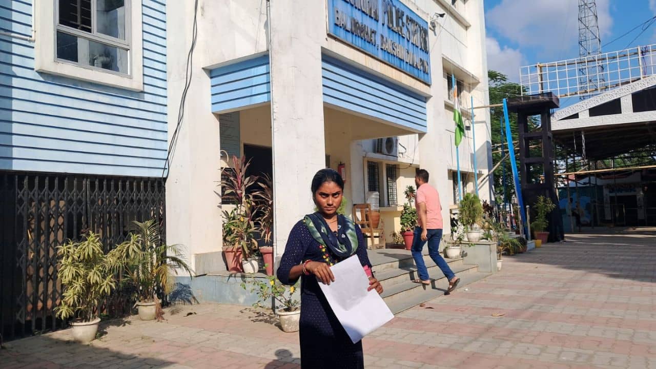 Balurghat: ১০ হাজার টাকা চাঁদা, শ্রমিকের বাড়িতে হামলা