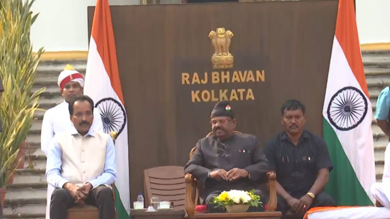 C V Anand Bose: এবার মহাকাশে যেতে চান রাজ্যপাল, ISRO-র কাছে আবেদন