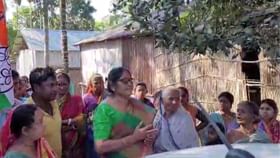 বালি পাচার রুখতে গিয়ে দলের কর্মীদের বিক্ষোভের মুখে চৈতি বালি পাচার রুখতে গিয়ে দলের কর্মীদের বিক্ষোভের মুখে চৈতি