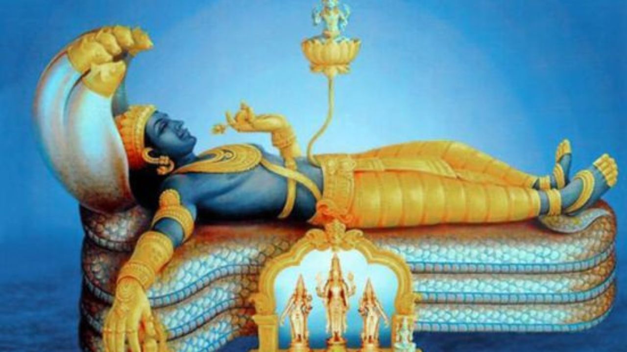 একাদশীর দিন ভাত খাবেন না। উপবাস চলাকালীন চালের কোনও খাবার মুখে তুলবেন না। সাধারণত একাদশীর দিন ভাত খাওয়ার কোনও রীতি নেই। তাই এদিন ভুলেও ভাত ও চালের কোনও খাবার খাবেন না। 