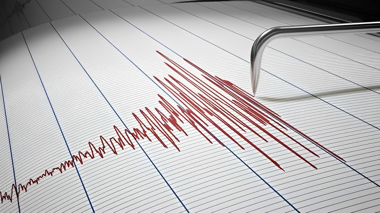 Earthquake: সাত সকালে কেঁপে উঠল বাংলা! ভূ-কম্পন অনুভূত উত্তরের একাধিক জেলায়