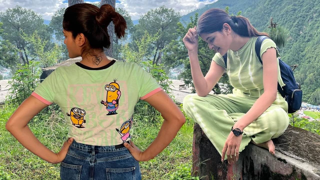 Weekend Gateway: শীতের শুরুতে প্ল্যান রয়েছে উইকএন্ড ট্রিপের? হুডি, সোয়েটশার্ট আর হোয়াইট বুটেই জমুক সেলফি