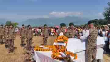 Indian Army: বৃহস্পতিবার বাড়ি আসার কথা ছিল, ২ দিন আগেই ফিরলেন জওয়ান, তবে কফিনবন্দি হয়ে