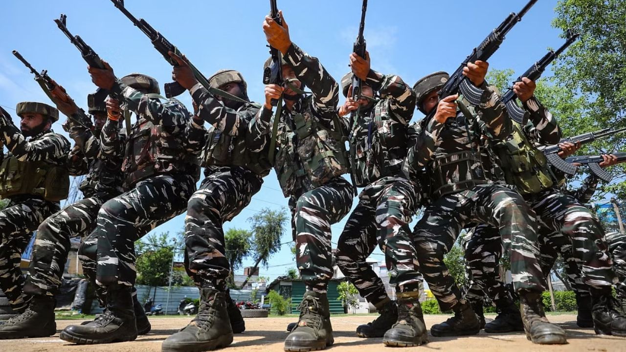 SSC Recruitment 2023: BSF, CISF, CRPF-এ চাকরির সুযোগ, মাধ্যমিক পাশেই করা যাবে আবেদন