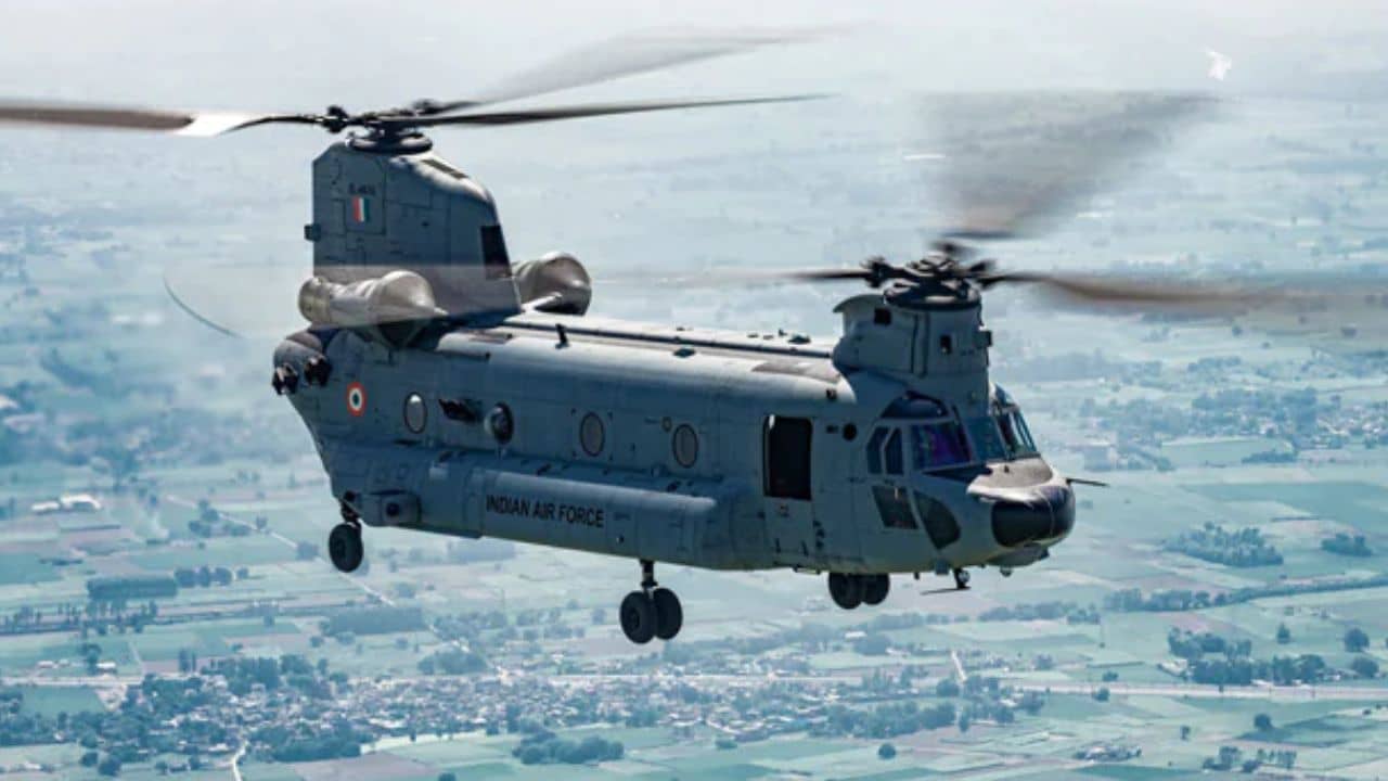 Uttarkashi Rescue Work: দুর্গম পাহাড়, খামখেয়ালী আবহাওয়া, উত্তরকাশীতে শ্রমিকদের এয়ারলিফ্টে কেন চিনুকই ভরসা?