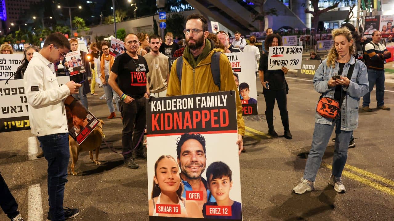 Israel-Hamas War: অবশেষে ৪ দিনের যুদ্ধবিরতি! মুক্তি পাবেন ৫০ বন্দি, হামাসের সঙ্গে চুক্তি ইজরায়েলের