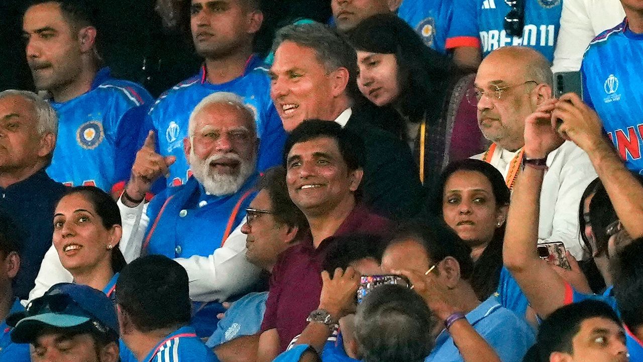 ICC World Cup: বিশ্বকাপেও রাজনীতির ঘোলা জল, মোদী-শাহের 'বোলিং-ব্যাটিং' নিয়ে খোঁচা সঞ্জয় রাউতের