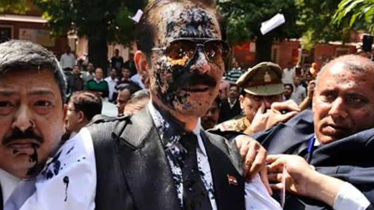 Sahara-Subrata Roy: এক চিঠিতেই ফাঁস হয়েছিল সব, কেন জেলে যেতে হয়েছিল সাহারা-কর্তাকে?