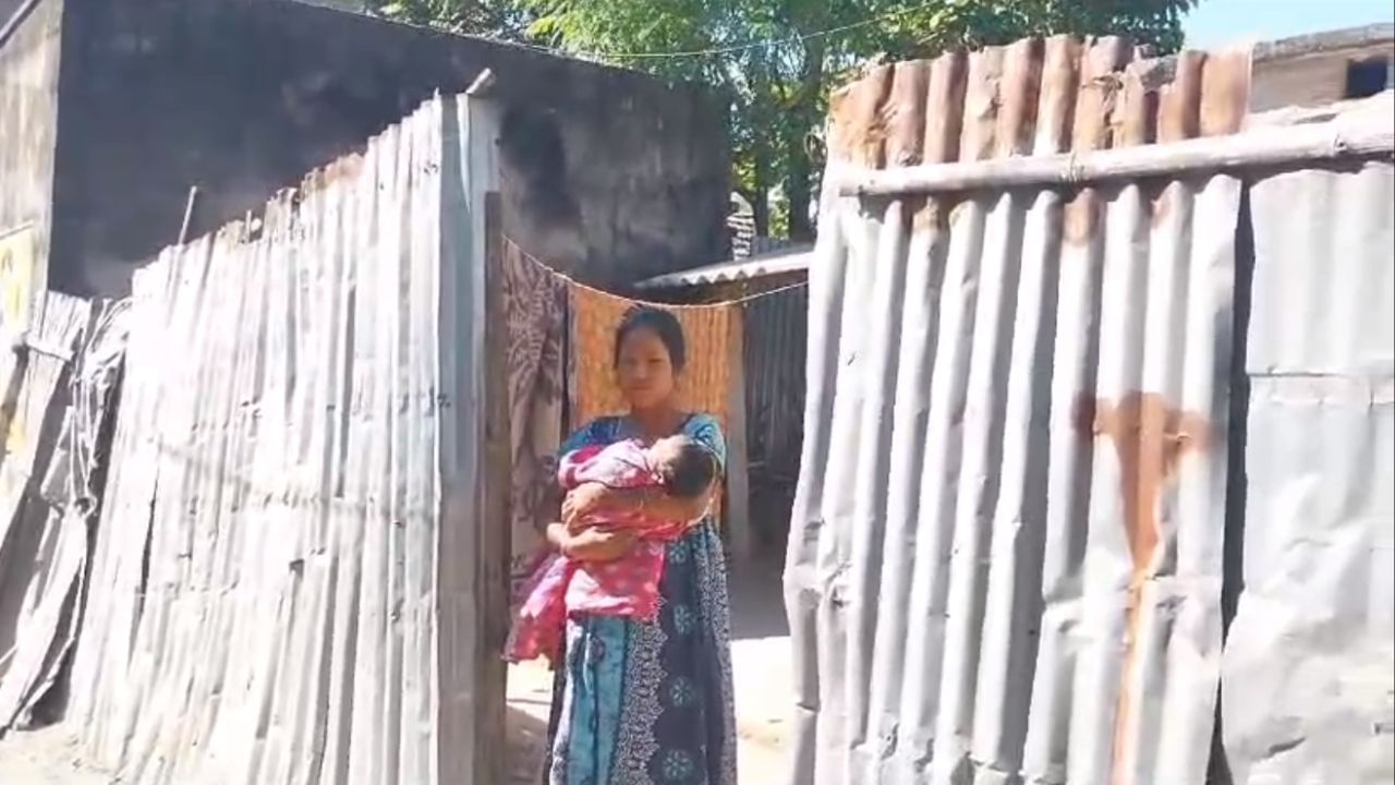 Malda Child sold: পেটের জ্বালায় পেটের সন্তানকে বিক্রি মায়ের, এখানেও কাঠগড়ায় তৃণমূল নেতা