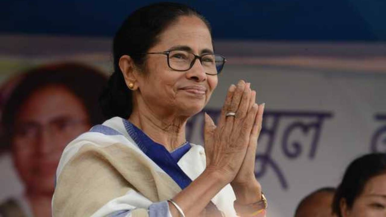 Mamata Banerjee: জাতীয় সঙ্গীতের ‘অসম্মান’ করেননি মমতা, মামলা খারিজ করে জানাল আদালত