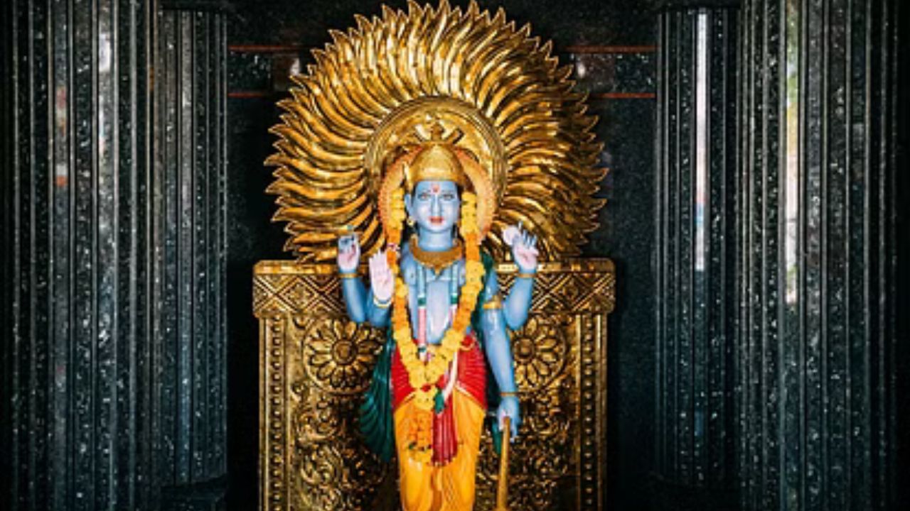 Margashirsha Month 2023: কৃষ্ণের প্রিয় মাসেই বিয়ে হয়েছিল রামচন্দ্র-সীতার! পবিত্র মাসের গুরুত্ব জানুন Margashirsha Month 2023: কৃষ্ণের প্রিয় মাসেই বিয়ে হয়েছিল রামচন্দ্র-সীতার! পবিত্র মাসের গুরুত্ব জানুন