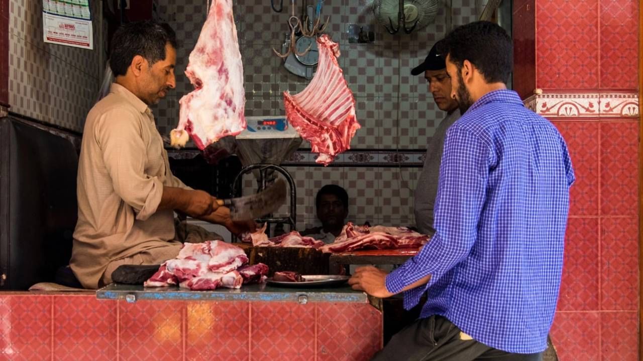 Delhi Meat Shop: ধর্মীয় স্থানের কাছে খোলা যাবে না মাংসের দোকান, নতুন নিয়ম এই শহরে