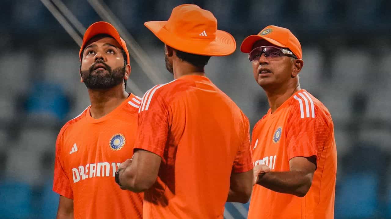 ICC World Cup, IND vs NZ: 'আন্ডারডগ' প্রতিপক্ষ, প্রত্যাশার চাপ, পরিসংখ্যান; কতটা প্রস্তুত রোহিত? ICC World Cup, IND vs NZ: 'আন্ডারডগ' প্রতিপক্ষ, প্রত্যাশার চাপ, পরিসংখ্যান; কতটা প্রস্তুত রোহিত?