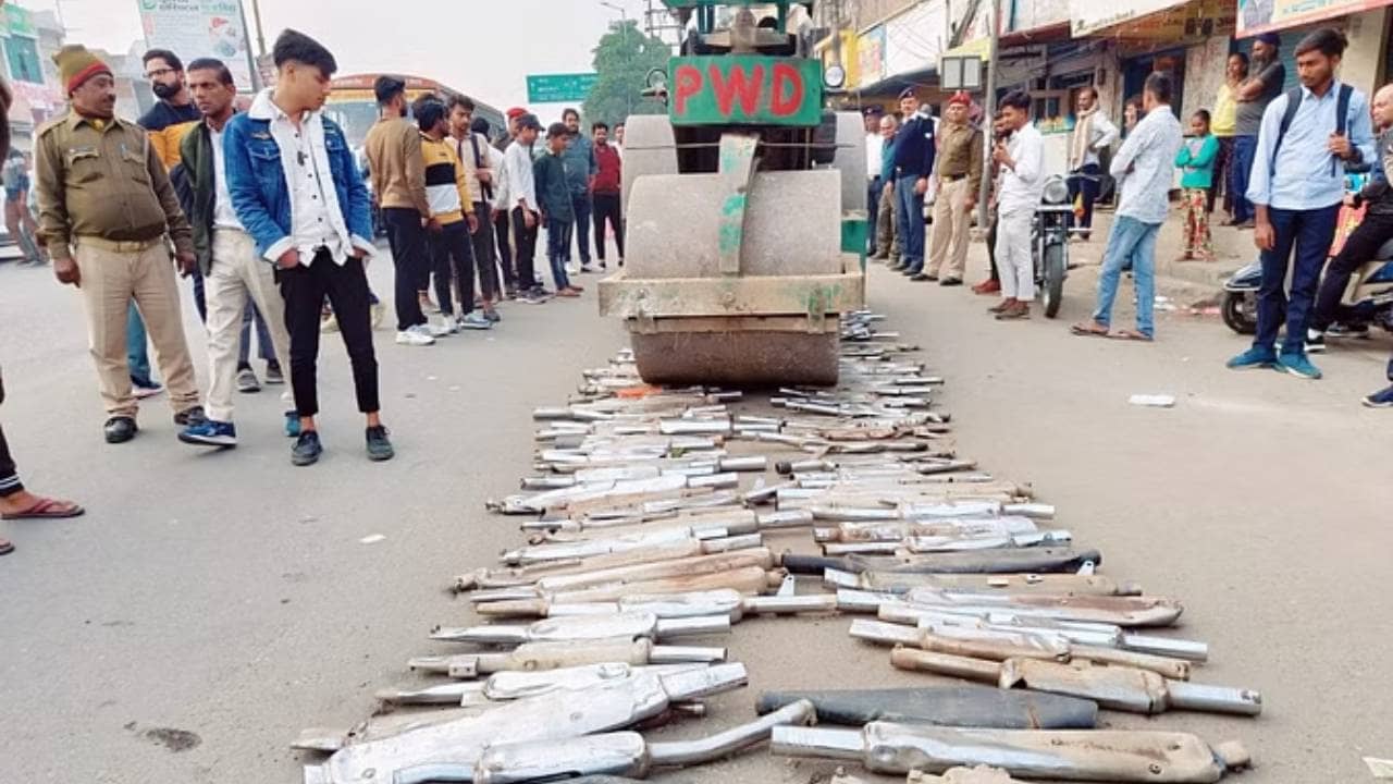 Silencer Problem: বিকট শব্দ করে শহর দাপাচ্ছে বুলেট! রোলার দিয়ে গুঁড়িয়ে দেওয়া হল