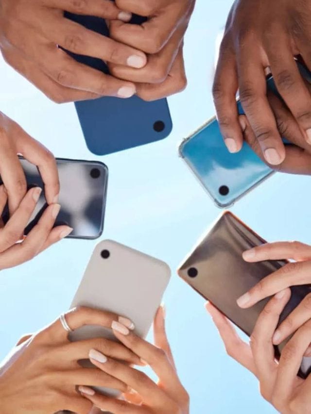 দেশের সব চালু ফোন বাতিল! কেন্দ্রের এই প্রস্তাবের তীব্র বিরোধিতা