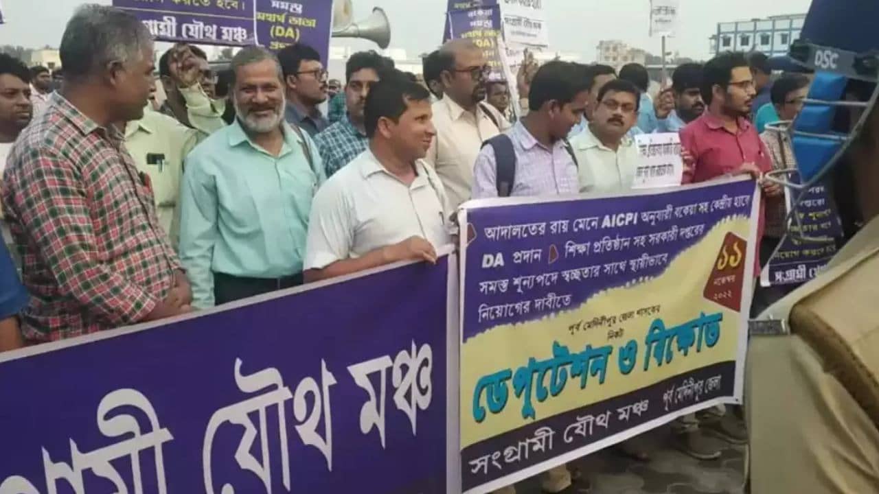 PSC Scam: ‘দুর্নীতি ঢাকতেই পিএসসি-তে বদলি’, শুভেন্দুর পর প্রতিবাদে সংগ্রামী যৌথ মঞ্চ