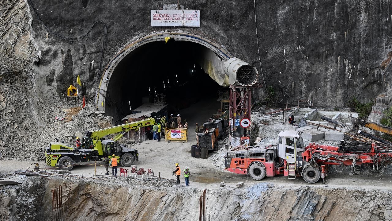 Uttarakhand tunnel rescue: ৪ মিটার...৩ মিটার...২ মিটার..., আজ বিকেল ৫টাতেই সুখবর? পুজোয় বিদেশি বিশেষজ্ঞ