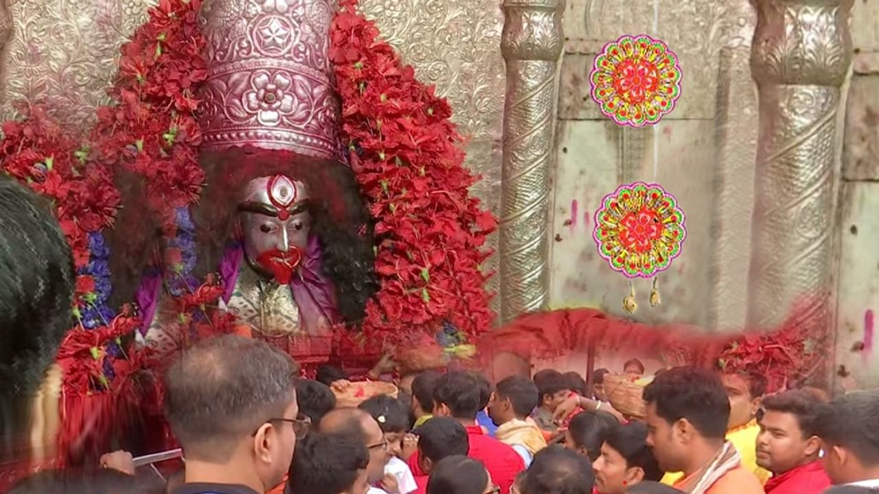 কালীপুজোর অমাবস্যা তিথিতে বিশেষ পুজো দিতে তারাপীঠে ভক্তদের ঢল নেমেছে।