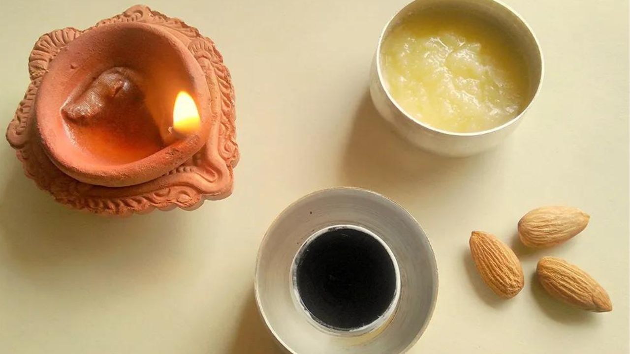 Diwali 2023: দীপাবলিতে মাটির প্রদীপে তৈরি কাজল লাগাতে হয় কেন? জানুন রহস্যময় পৌরাণিক কাহিনি Diwali 2023: দীপাবলিতে মাটির প্রদীপে তৈরি কাজল লাগাতে হয় কেন? জানুন রহস্যময় পৌরাণিক কাহিনি