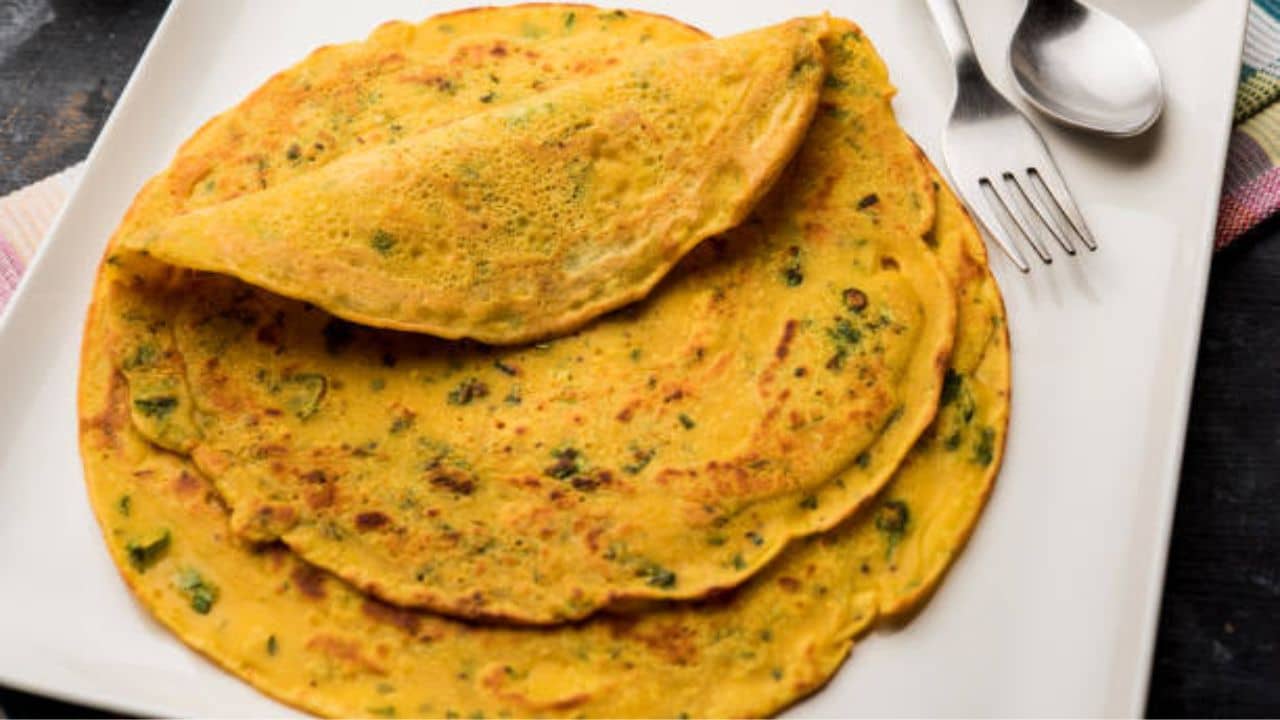 Quick Breakfast: সকালবেলা কাজে বেরোনো বড্ড তাড়া থাকে? ১৫ মিনিটেই তৈরি করুন ব্রেকফাস্ট