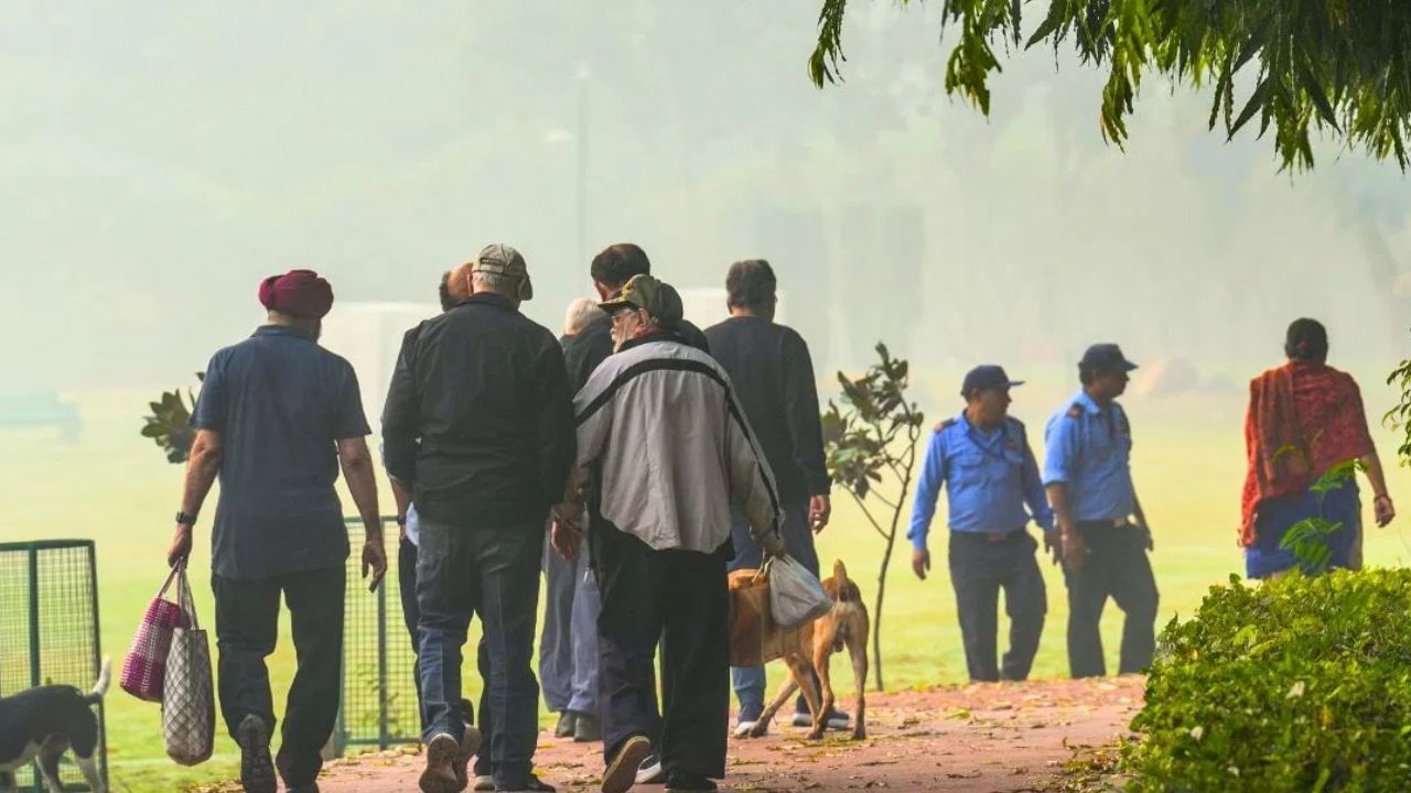 Today Weather News: আজ কলকাতা দেখিয়ে দিল ঠান্ডা কাকে বলে, আপনার জেলা কী পারল, জেনে নিন