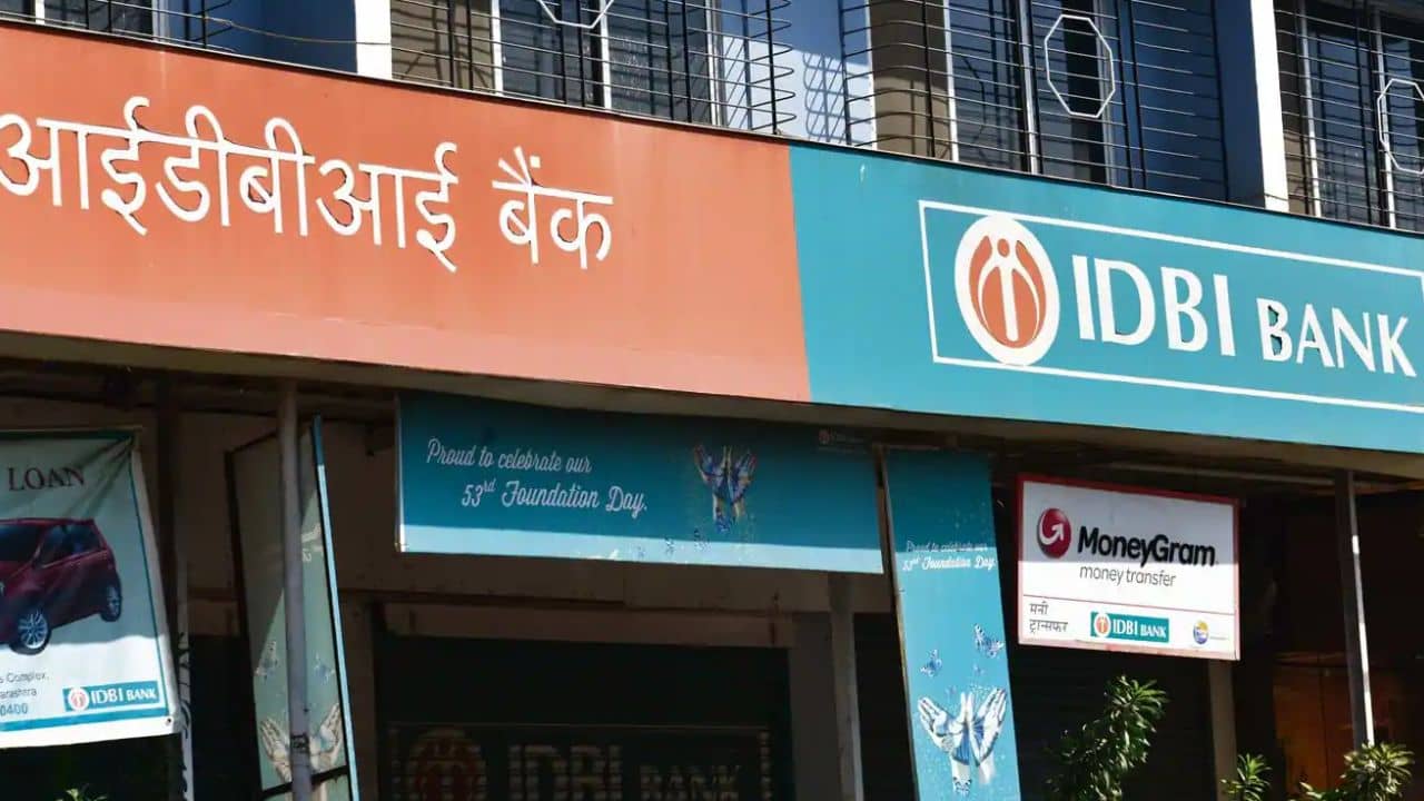 IDBI ব্যাঙ্কে চাকরির সুযোগ, ২ মাসের ইন্টার্নশিপের পরই বেতন ৫৩,০০০ টাকা