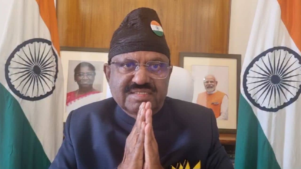 CV Ananda Bose: জয় কালী মা, পুজোর উদ্বোধনে গিয়ে আদ্যোপান্ত বাংলায় শুভেচ্ছা রাজ্যপাল বোসের