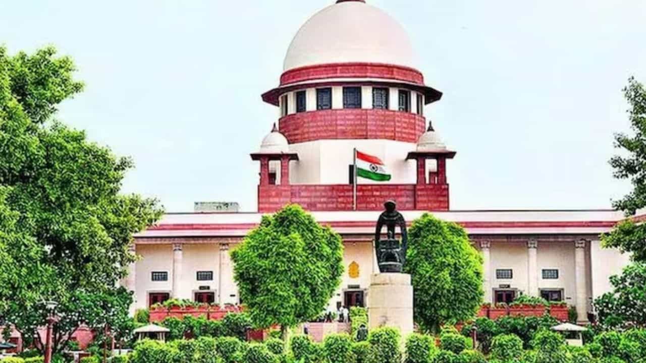 Supreme Court: যখন-তখন ডাকা যাবে না সরকারি অফিসারদের, গাইডলাইন দিল সুপ্রিম কোর্ট Supreme Court: যখন-তখন ডাকা যাবে না সরকারি অফিসারদের, গাইডলাইন দিল সুপ্রিম কোর্ট