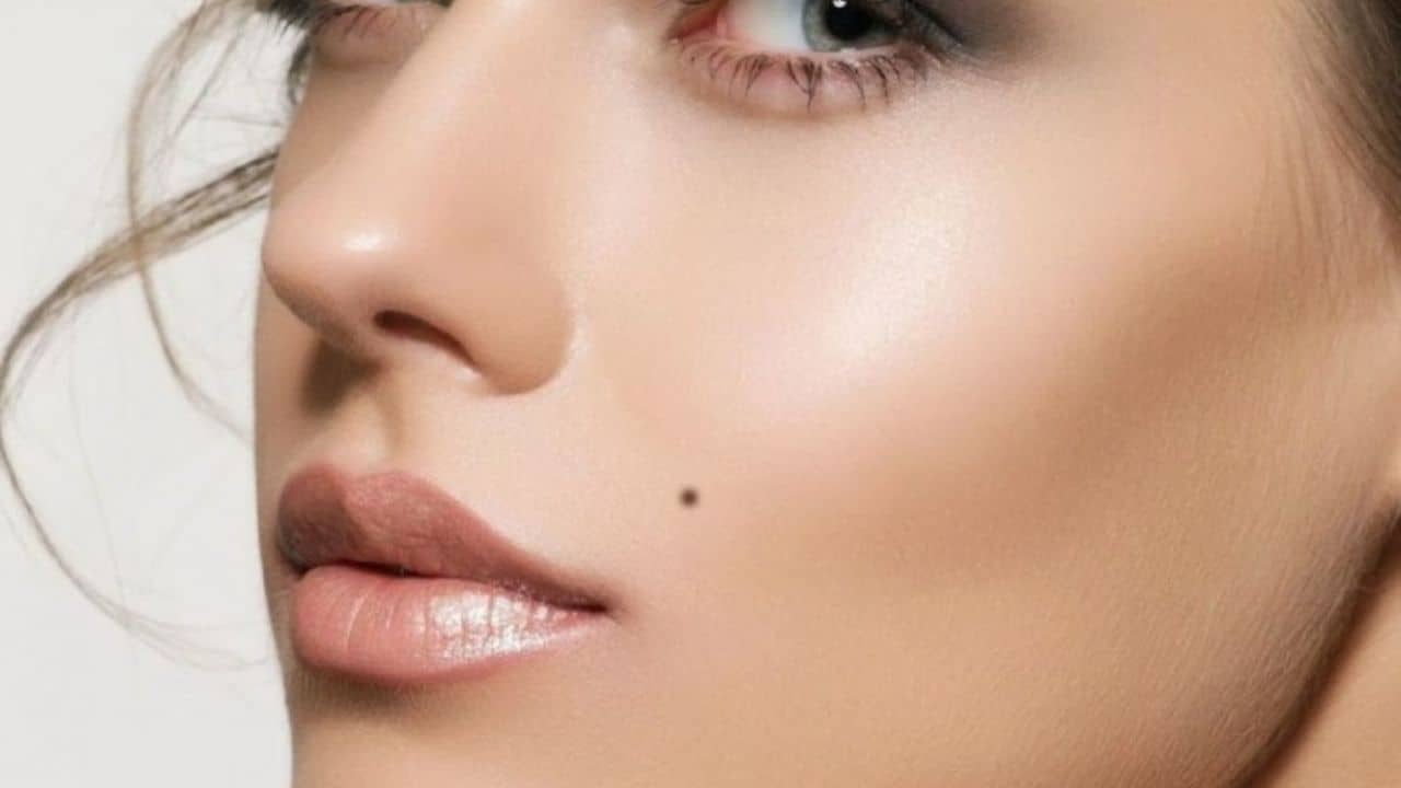 Lucky Mole on Body: শরীরে এই জায়গায় তিল থাকলেই হবেন ভাগ্যবান! ফুটে উঠবে ব্যক্তিত্বও