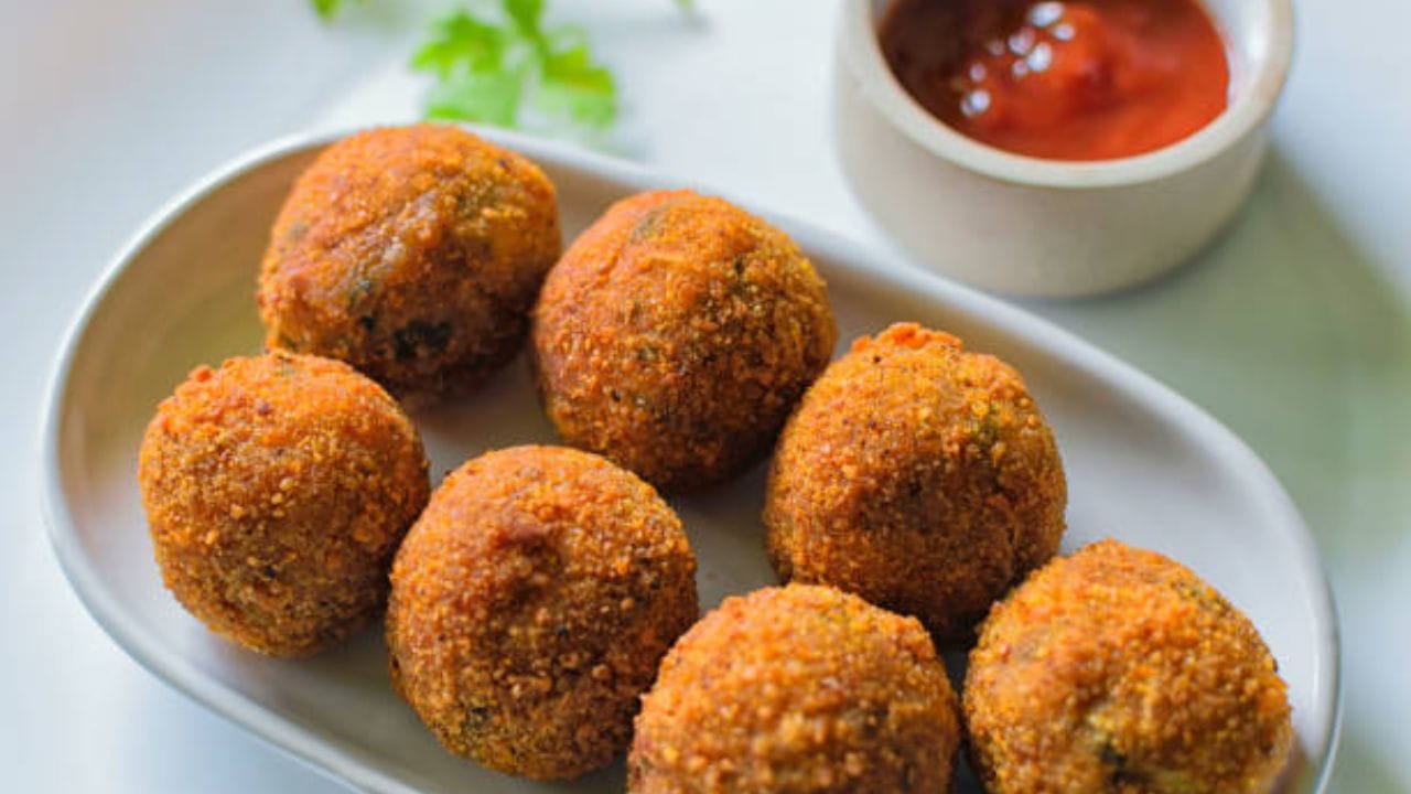 Leftover Rice Recipe দুপুরের বেঁচে যাওয়া ভাত দিয়েই সন্ধ্যায় চায়ের