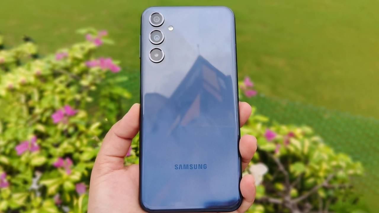 মাত্র 1099 টাকায় Samsung-এর 5G ফোন, কোথায় মিলছে অফার?