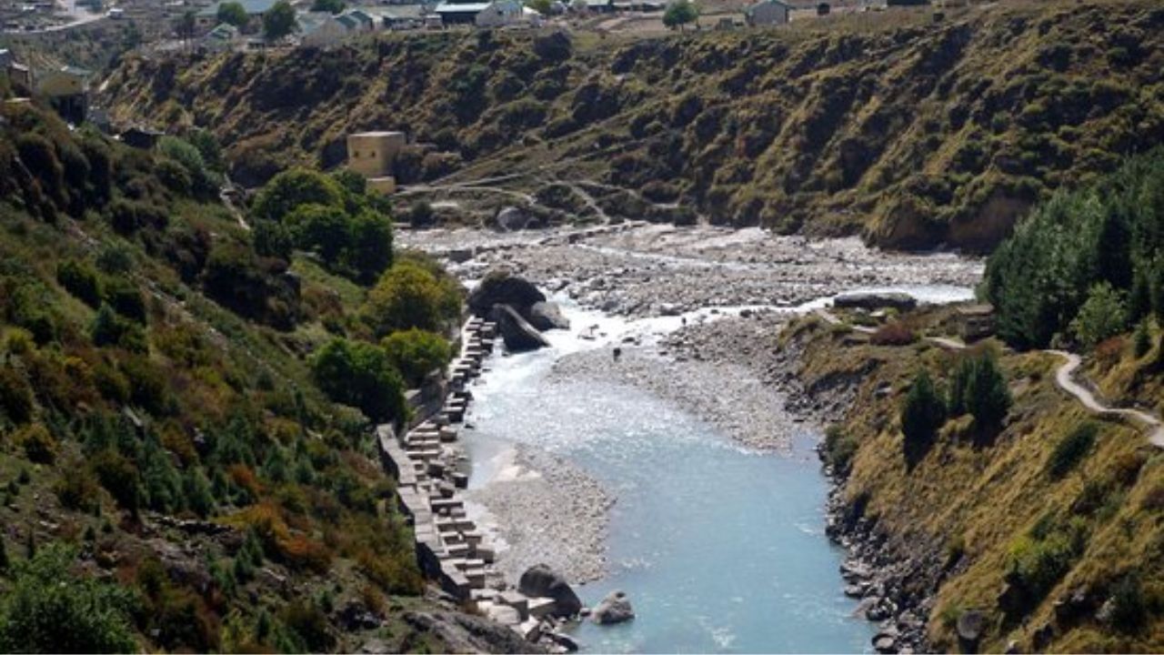 Saraswati River: দেশের কোন অংশ দিয়ে প্রবাহিত হয় সরস্বতী নদী? সচক্ষে দেখেছেন কেউ?