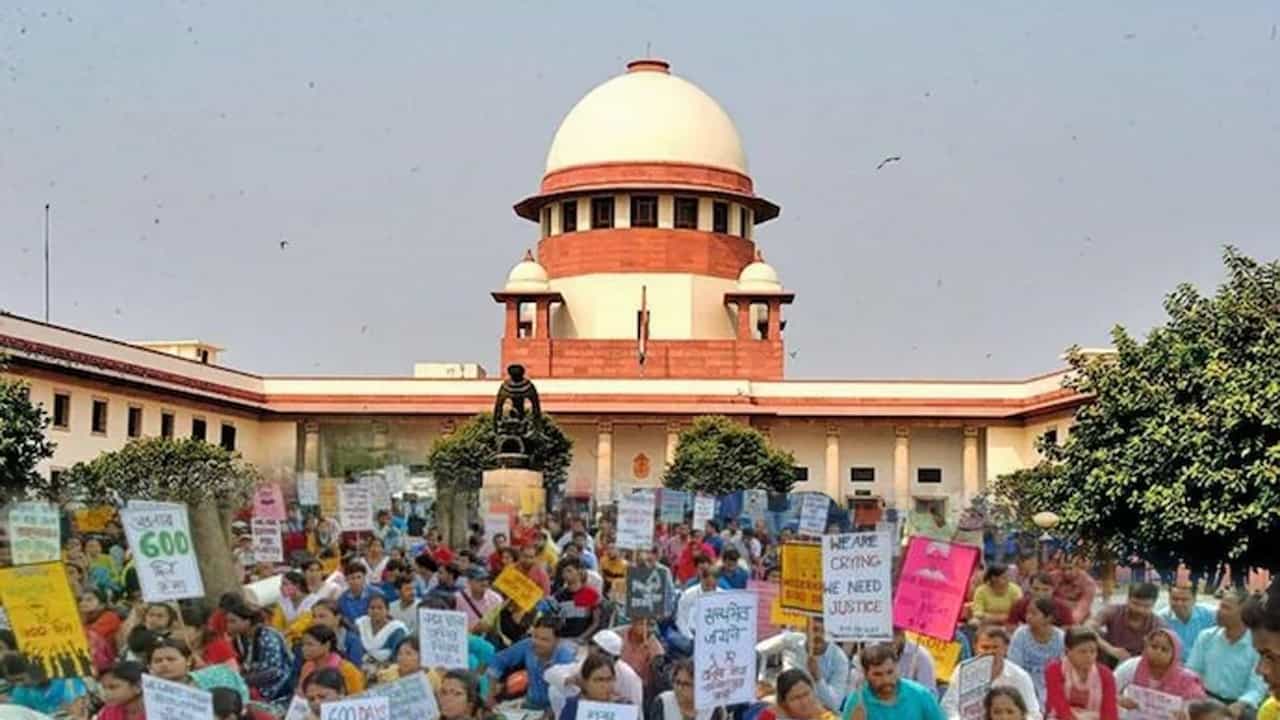 Supreme Court on Primary: ১১,৭৬৫ জনের নিয়োগে আর কোনও বাধা নেই, বড় নির্দেশ সুপ্রিম কোর্টের Supreme Court on Primary: ১১,৭৬৫ জনের নিয়োগে আর কোনও বাধা নেই, বড় নির্দেশ সুপ্রিম কোর্টের