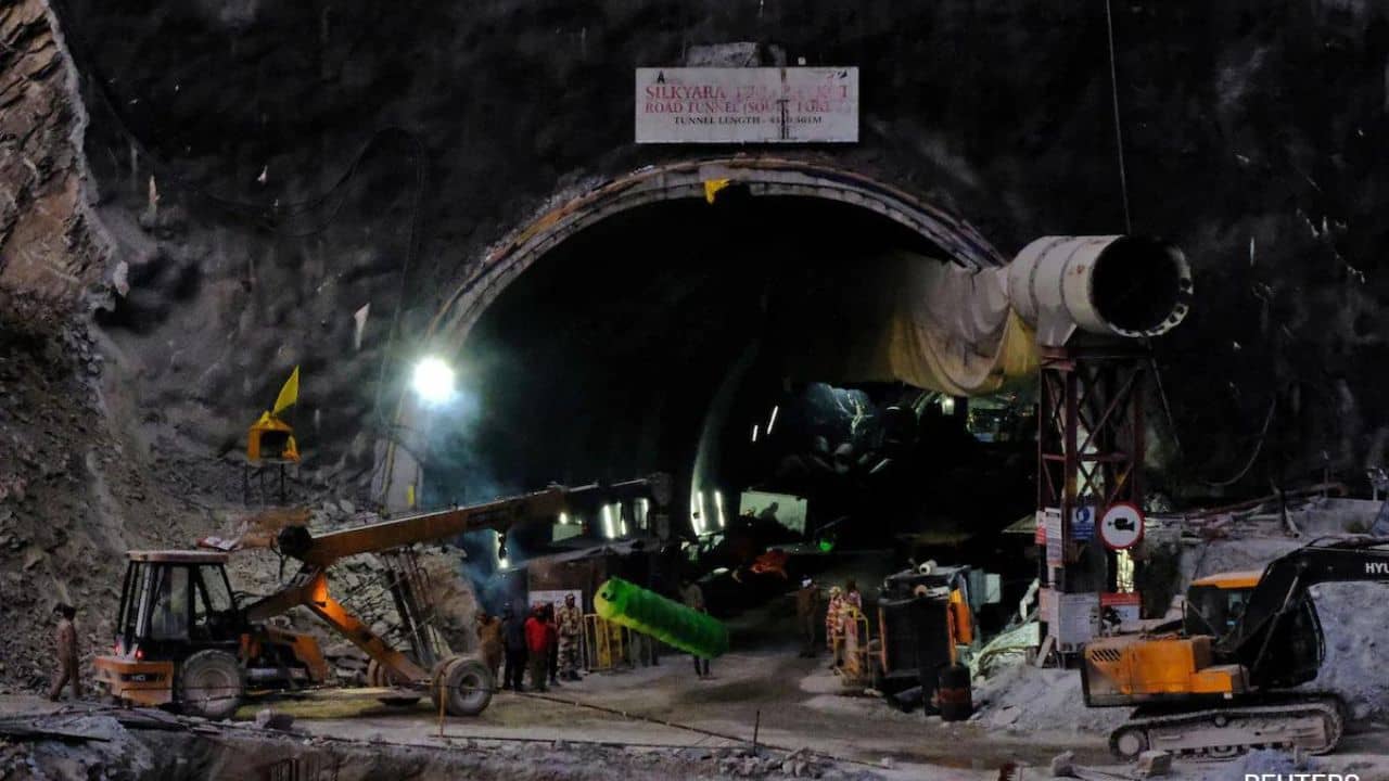 Uttarkashi Tunnel Collapse: উত্তরকাশীর সুড়ঙ্গে ৪১ জন কর্মীর উদ্ধার নিয়ে তৈরি হতে পারে ছবি, ইম্পার আছে জমা পড়েছে একাধিক টাইটেলও