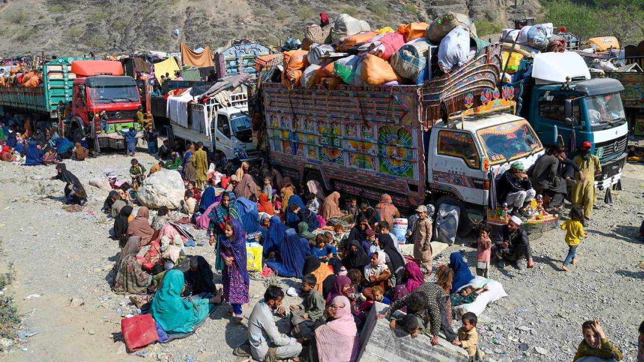 Afghan: পাকিস্তান ফেরত পাঠাল প্রায় ৫ লক্ষ আফগান শরণার্থীকে