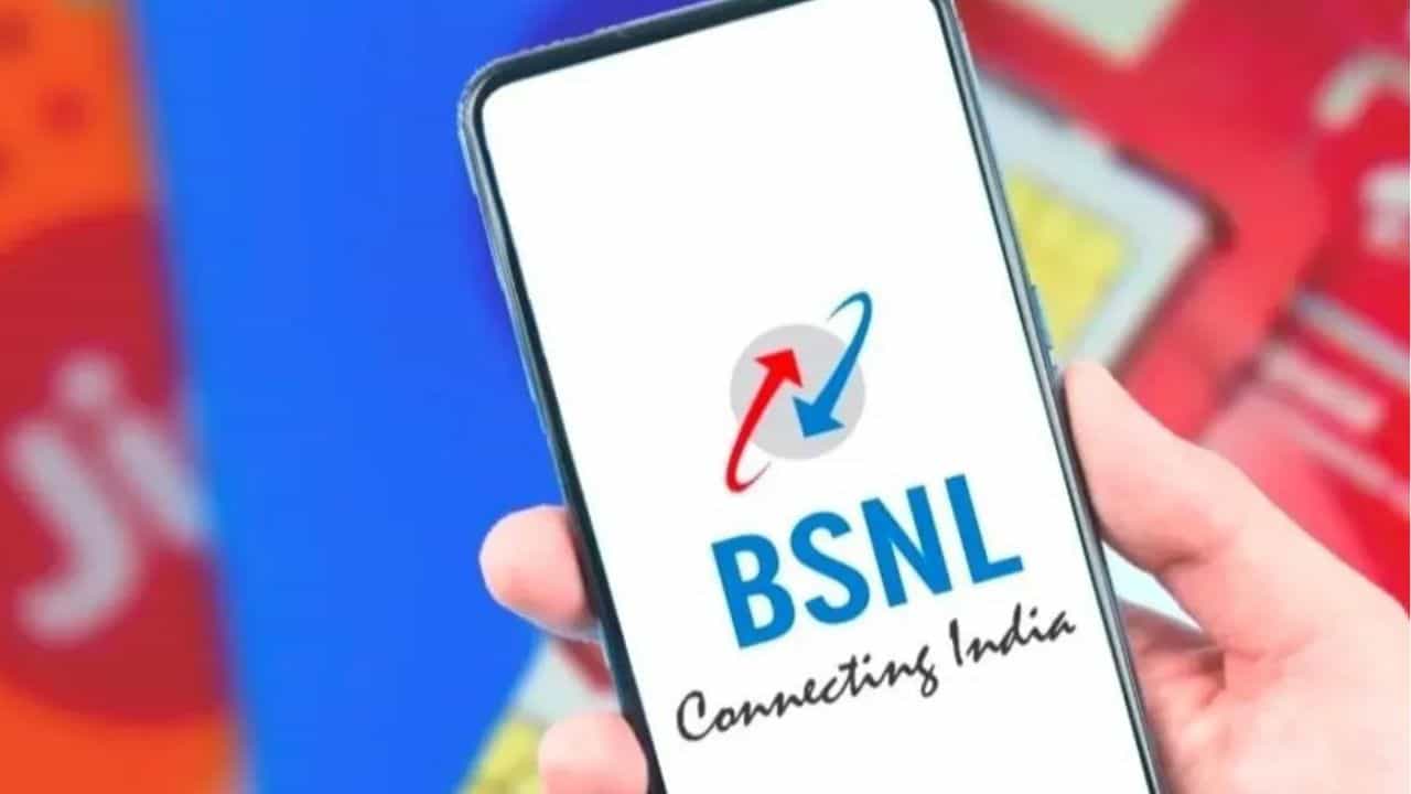 সেরা BSNL প্ল্যান, বছরভর রিচার্জের ঝামেলা নেই, 730GB ডেটায় টক্কর দিচ্ছে Jio-Airtelকে সেরা BSNL প্ল্যান, বছরভর রিচার্জের ঝামেলা নেই, 730GB ডেটায় টক্কর দিচ্ছে Jio-Airtelকে