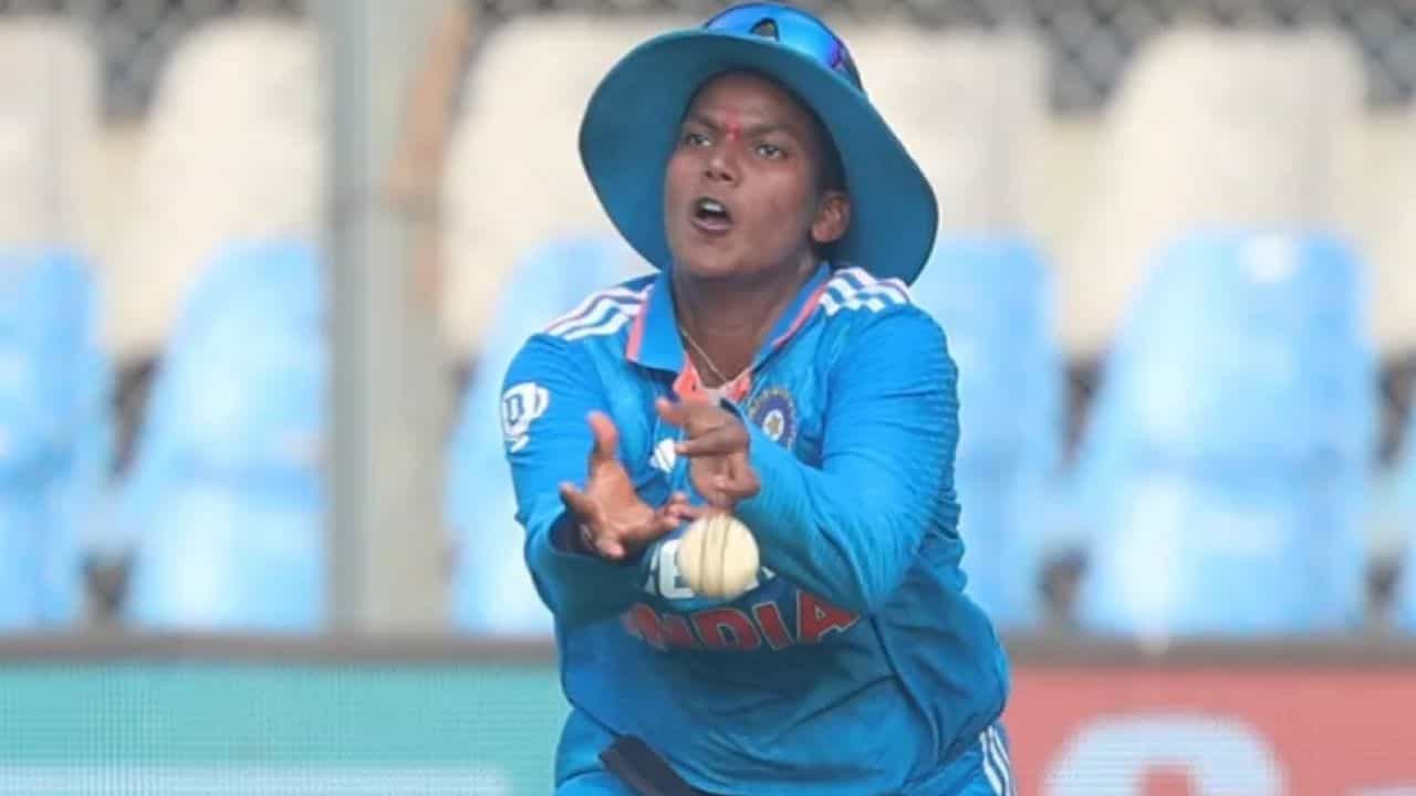 ওয়াংখেড়েতে অস্ট্রেলিয়ার বিরুদ্ধে ভারতের ক্যাচ মিসের 'সাত'কাহন ওয়াংখেড়েতে অস্ট্রেলিয়ার বিরুদ্ধে ভারতের ক্যাচ মিসের 'সাত'কাহন