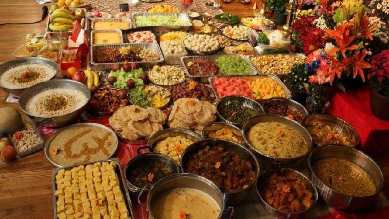 Bhog Significance: কোন ভোগে কোন দেবতা তুষ্ট, জানেন?