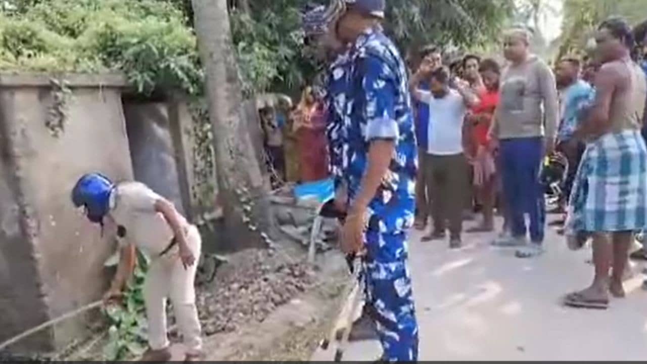 Bomb in Khejuri: শুভেন্দুর সভা শুরুর আগেই খেজুরিতে তাজা বোমা উদ্ধার, চক্রান্তের গন্ধ পাচ্ছে তৃণমূল