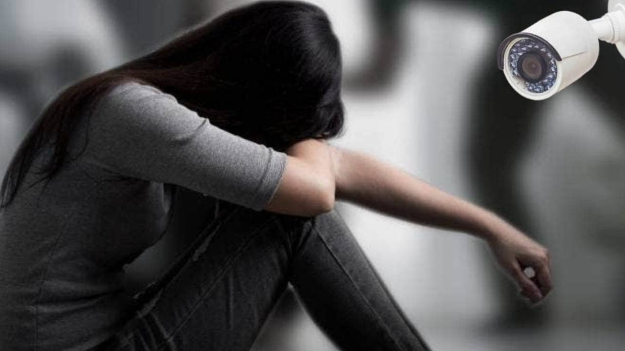 CCTV Hack: বুমেরাং হল ঘরে লাগানো সিসিটিভি! ইউটিউবারের নগ্ন কীর্তি দেখল সবাই